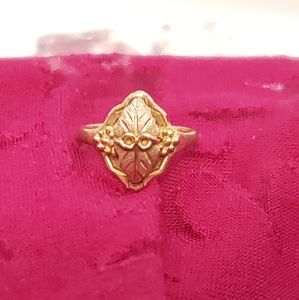 Vintage Gold and Rose Gold Leaf Ring